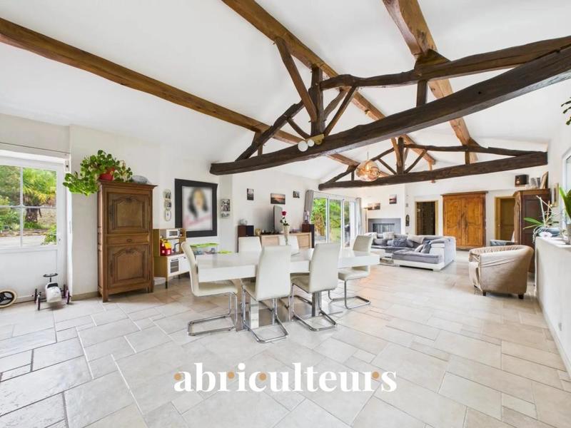 Maison ancienne - 217 m² - 8 pièces