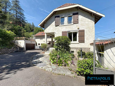 Maison ancienne - 205 m² - 6 pièces