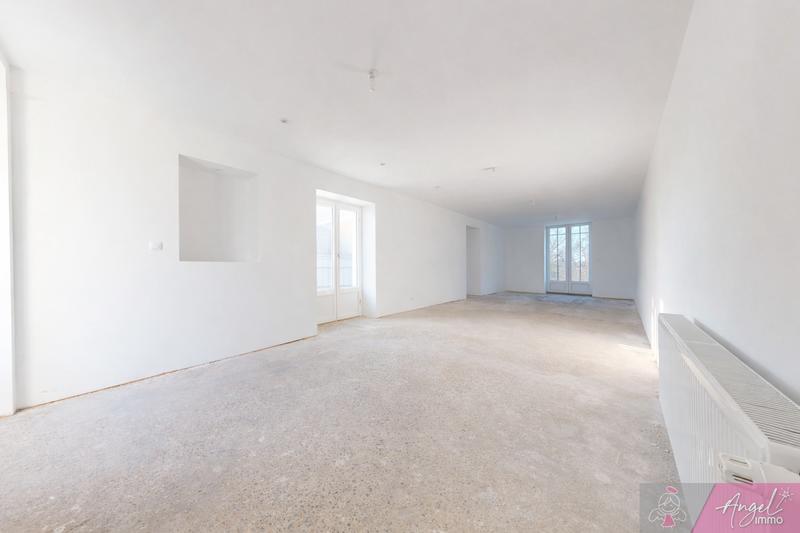 Maison - 250 m² - 8 pièces