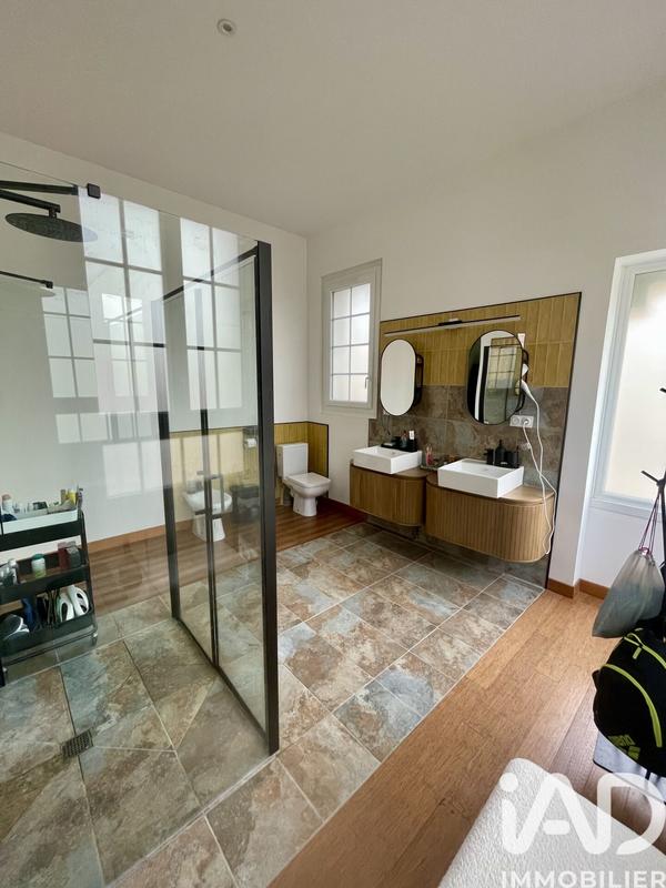 Maison - 195 m² - 5 pièces