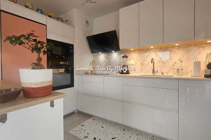 Appartement - 85 m² - 4 pièces