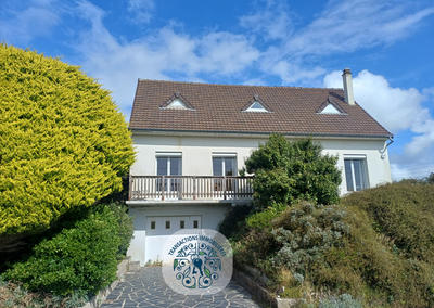 Maison - 162 m² - 8 pièces