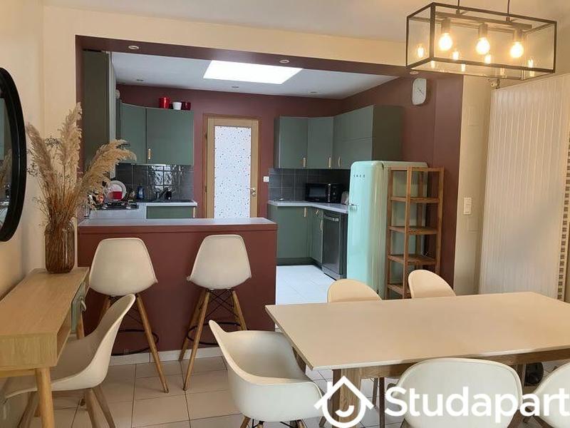 Chambre - 10 m² - 1 pièce