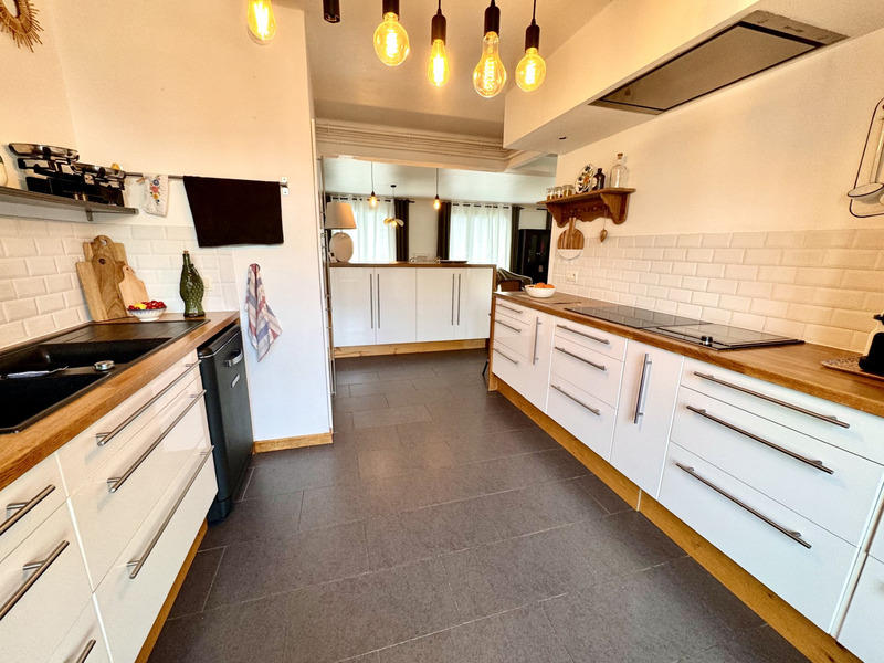 Appartement - 139 m² - 5 pièces