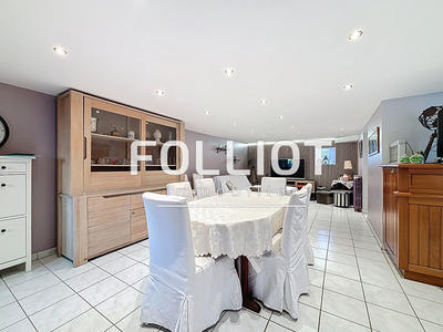 Maison - 180 m² - 8 pièces