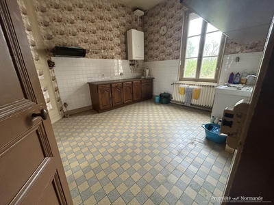 Maison - 204 m² - 7 pièces