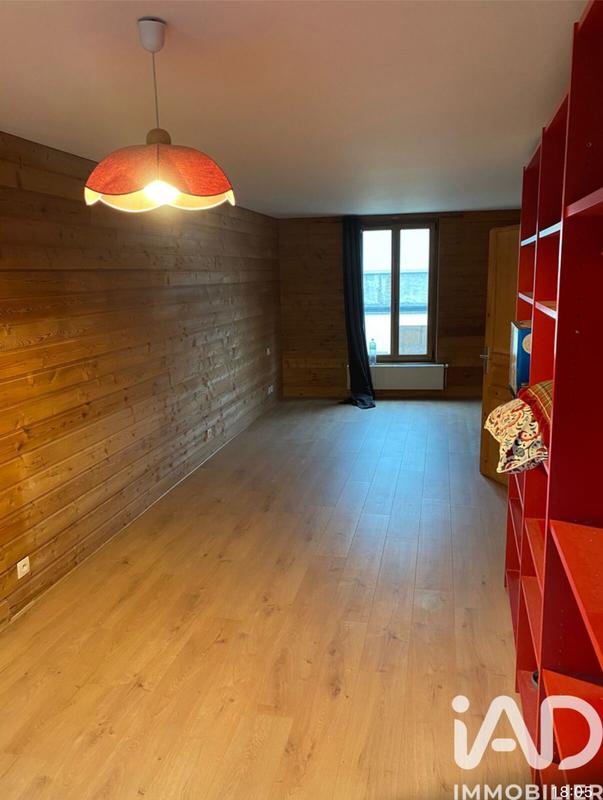 Maison - 201 m² - 7 pièces