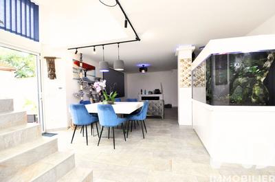 Maison - 194 m² - 7 pièces