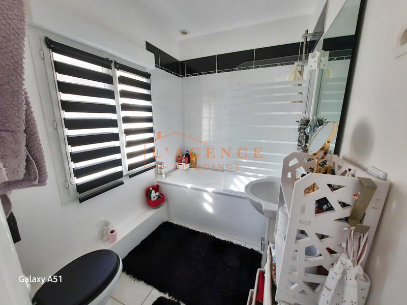 Maison - 98 m² - 5 pièces