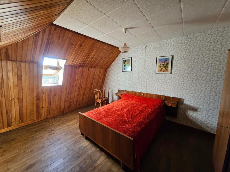 Propriété - 243 m² - 9 pièces