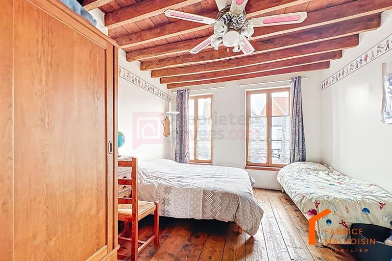 Maison - 402 m² - 16 pièces