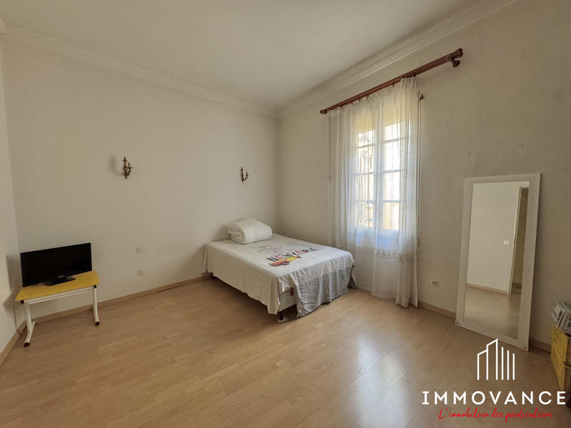 Maison - 296 m² - 10 pièces