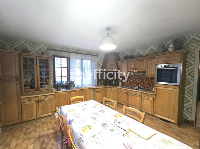 Maison - 183 m² - 6 pièces