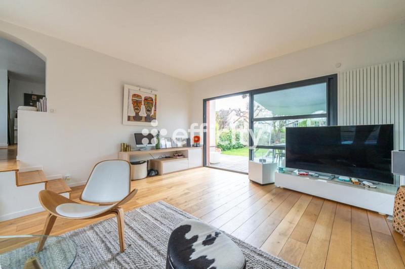 Maison - 175 m² - 7 pièces