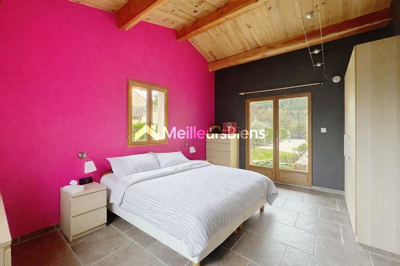 Maison - 195 m² - 6 pièces