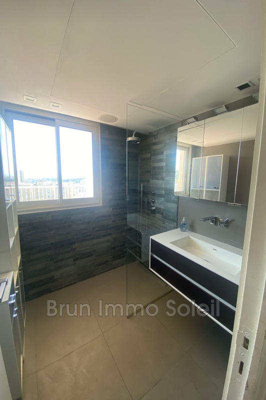 Appartement - 104 m² - 3 pièces