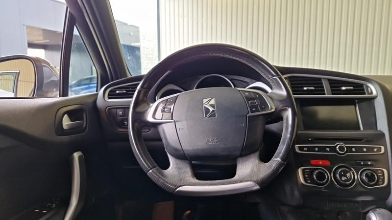 Ds Ds 4 Bluehdi 120 Ss Bvm6 Connected Chic