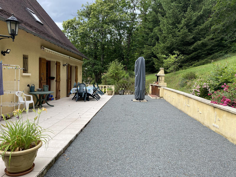 Maison - 180 m² - 5 pièces