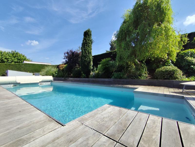 Maison - 144 m² - 7 pièces