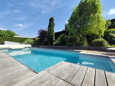 Maison - 144 m² - 7 pièces