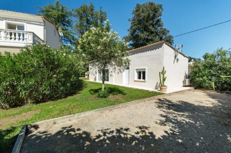 Maison - 203 m² - 7 pièces