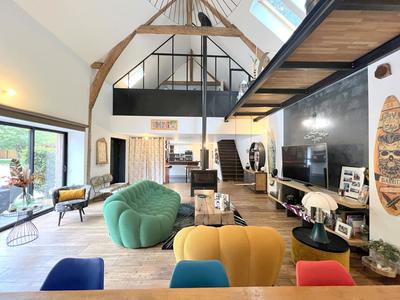 Maison - 184 m² - 5 pièces