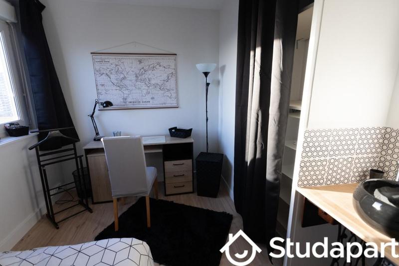 Chambre - 10 m² - 1 pièce