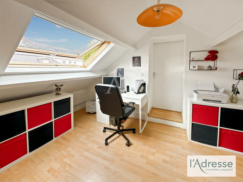 Maison - 94 m² - 6 pièces