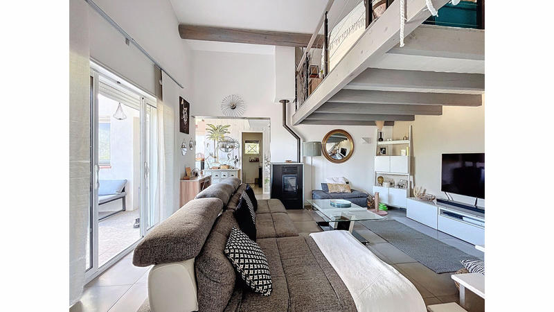 Maison - 163 m² - 6 pièces