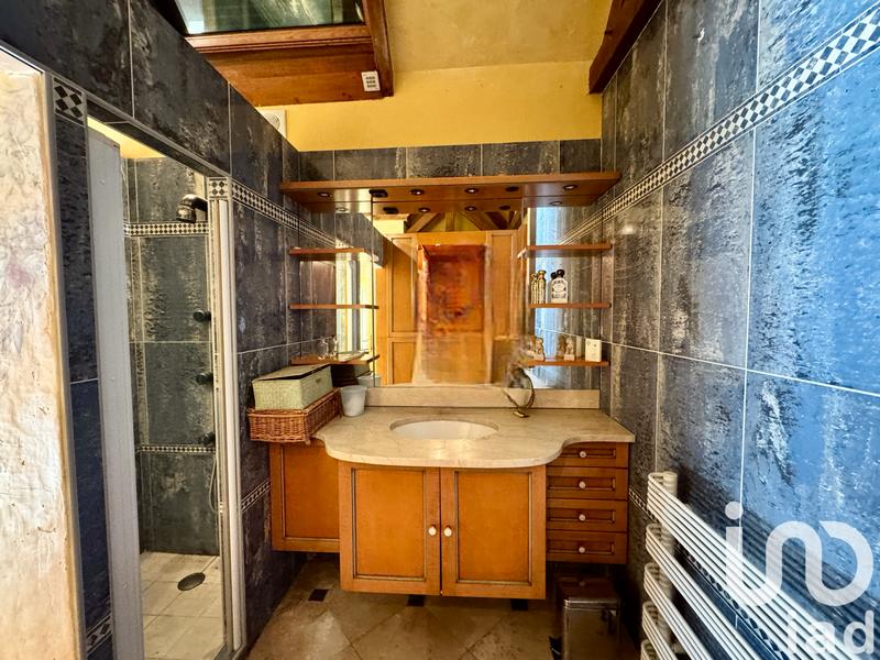 Maison - 210 m² - 8 pièces