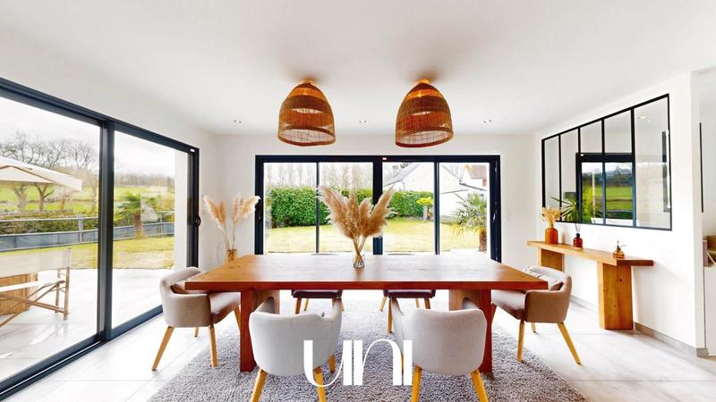 Maison - 141 m² - 5 pièces