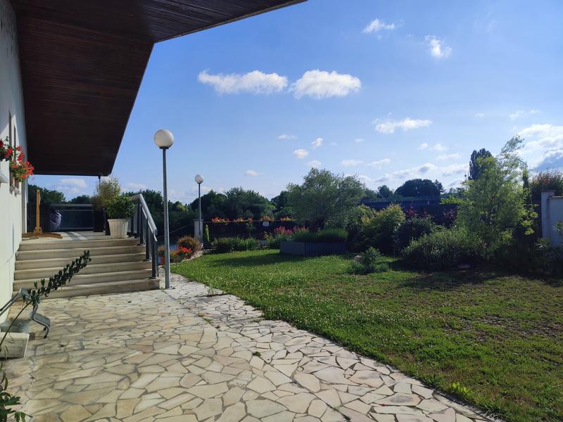 Villa - 337 m² - 10 pièces