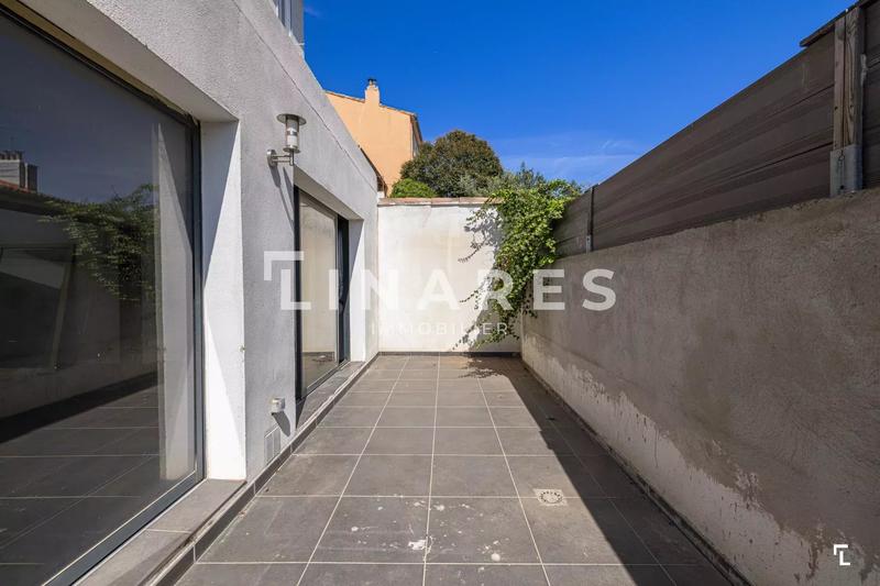 Appartement - 97 m² - 2 pièces