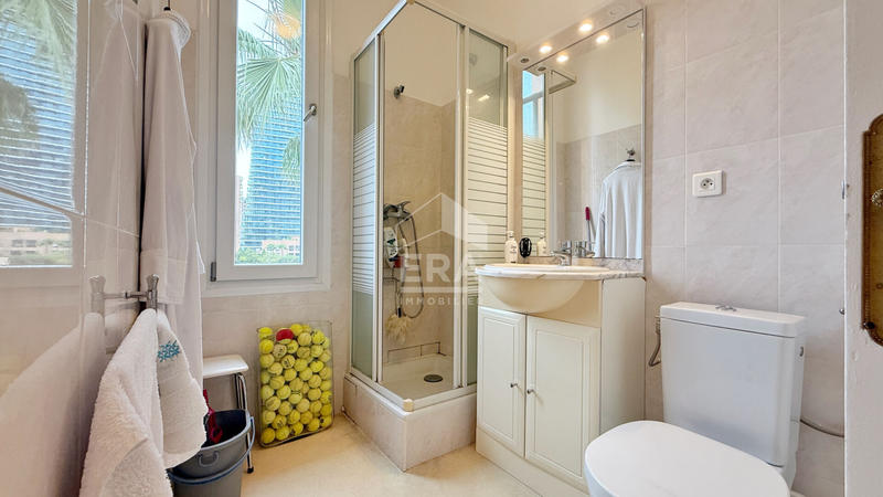 Appartement - 95 m² - 5 pièces