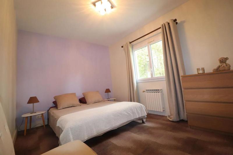 Demeure - 260 m² - 7 pièces