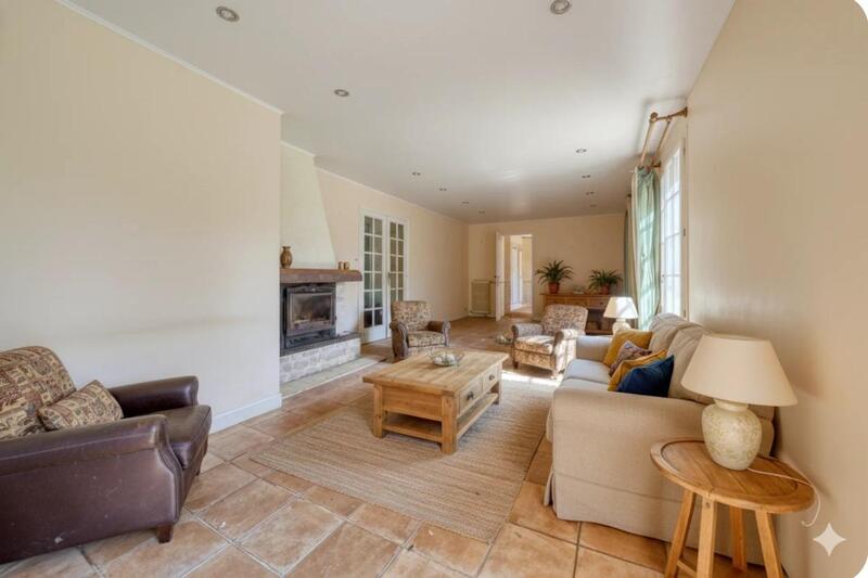 Maison - 131 m² - 9 pièces