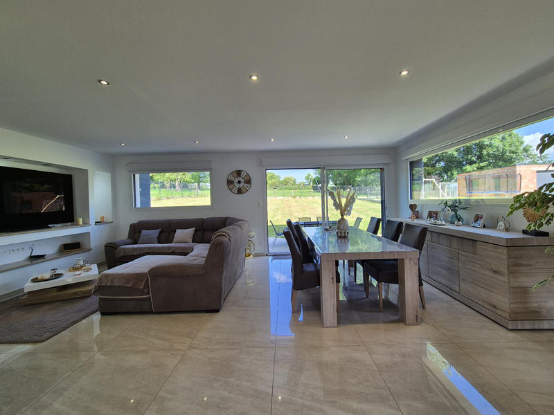 Maison - 145 m² - 6 pièces