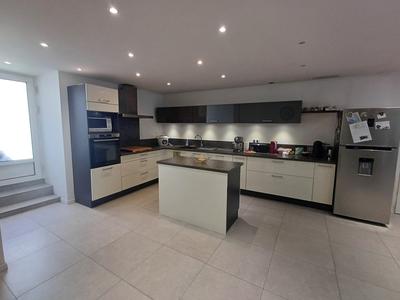 Maison - 190 m² - 5 pièces