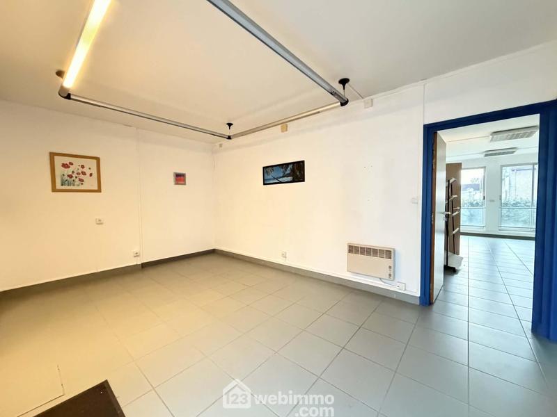 Bureau - 79 m² - 4 pièces