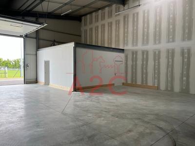 Local d'activité / Entrepôt - 378 m²