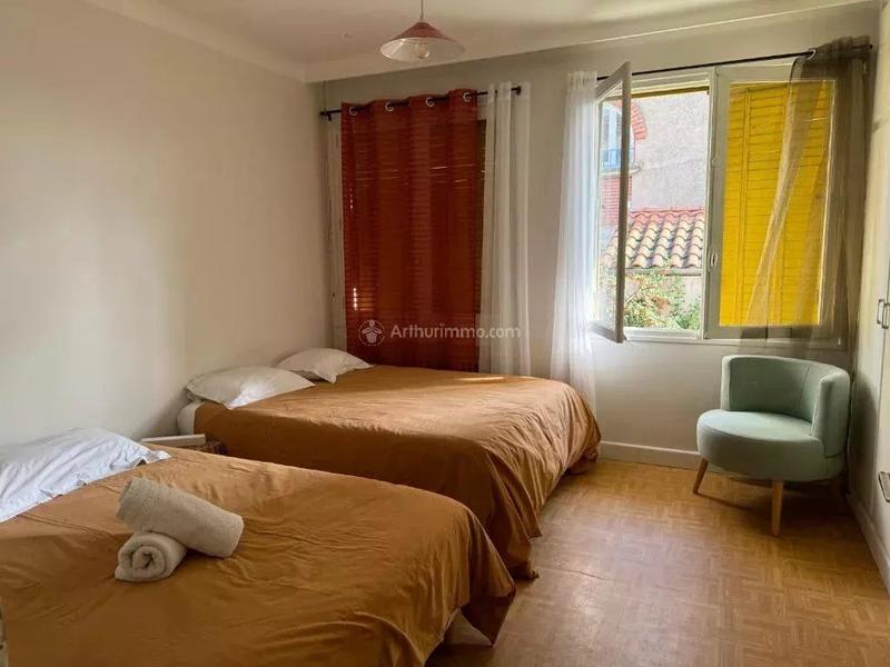 Maison - 180 m² - 10 pièces