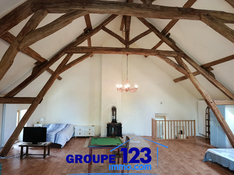 Maison - 203 m² - 5 pièces