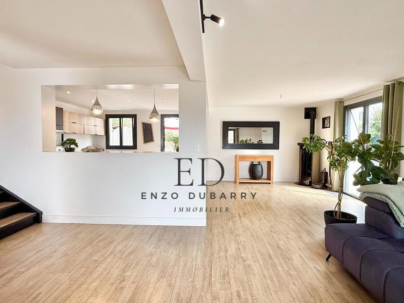 Maison - 174 m² - 7 pièces