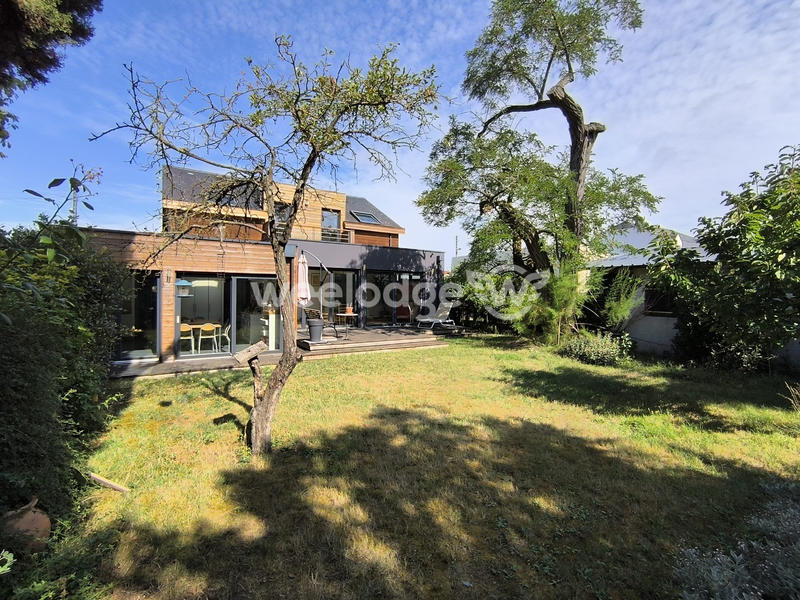 Maison contemporaine - 180 m² - 7 pièces