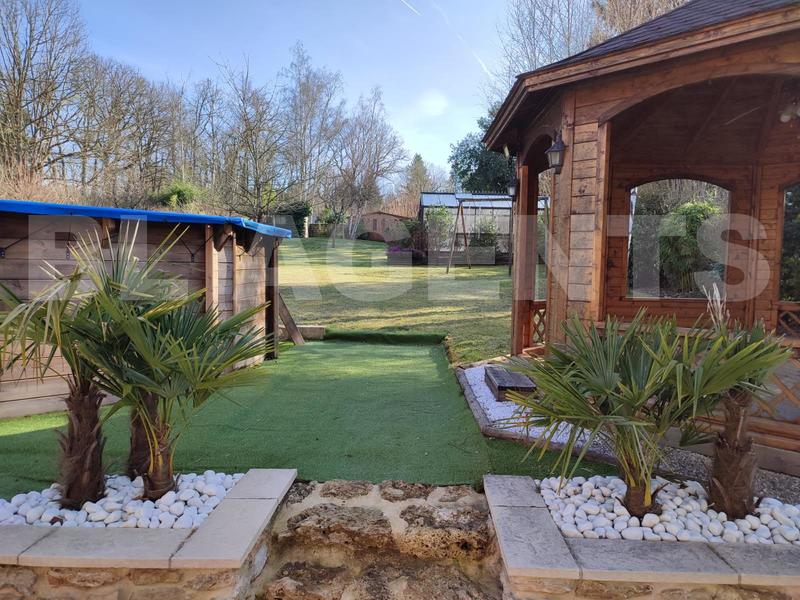 Maison traditionnelle - 160 m² - 7 pièces