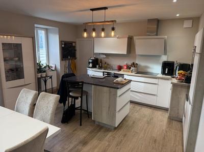 Appartement - 90 m² - 5 pièces