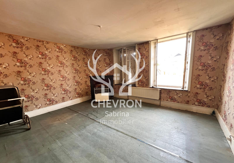 Maison - 180 m² - 8 pièces