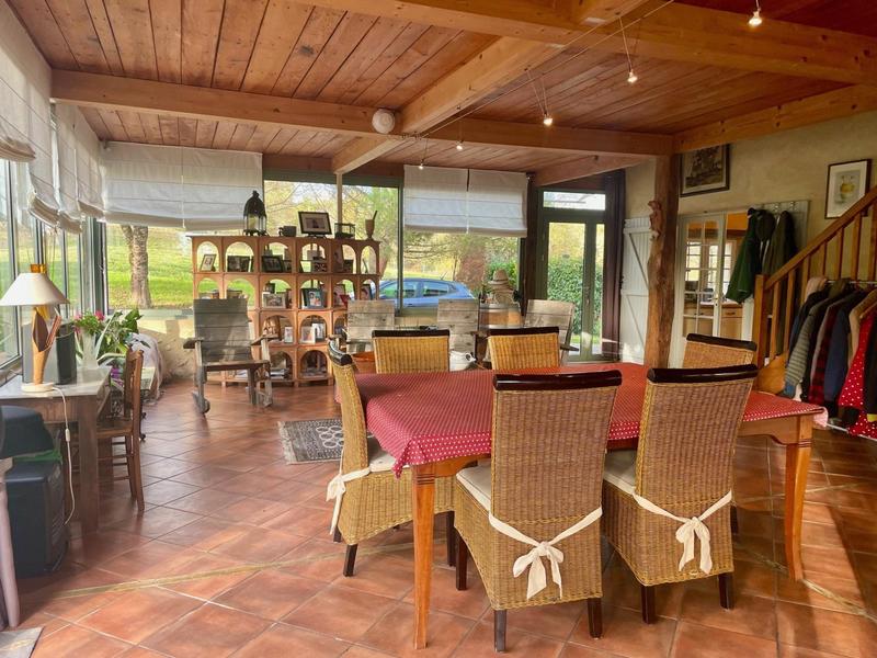 Maison - 565 m² - 15 pièces