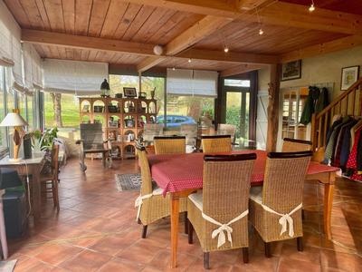 Maison - 565 m² - 15 pièces