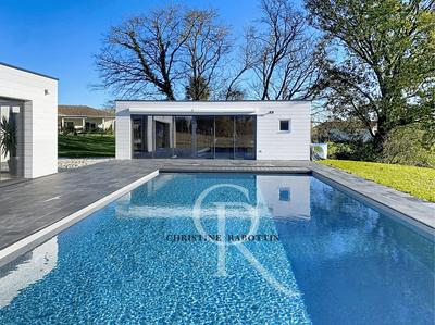 Maison - 277 m² - 5 pièces